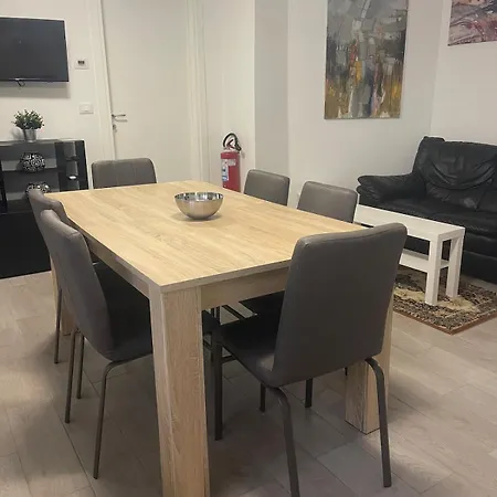 La Finestra Sul Parco Apartment